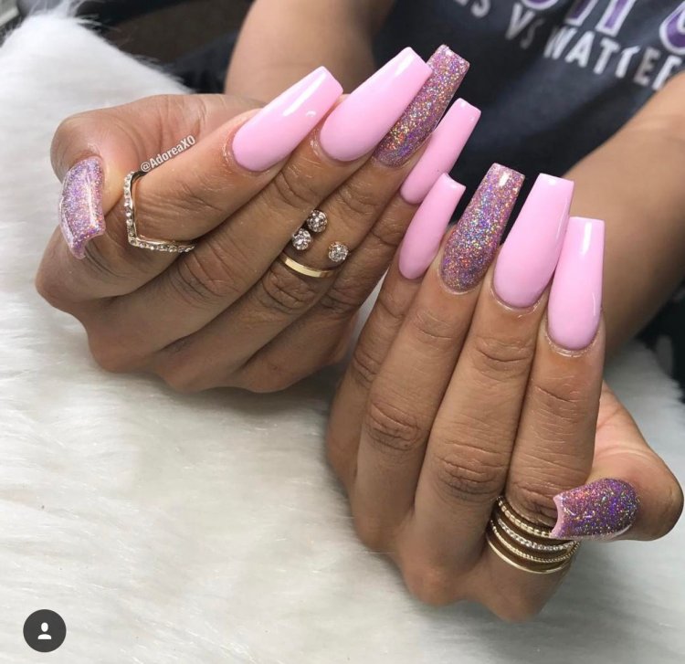 Розовый маникюр на длинные ногти