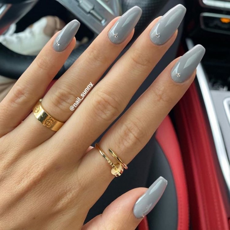 Модная форма ногтей