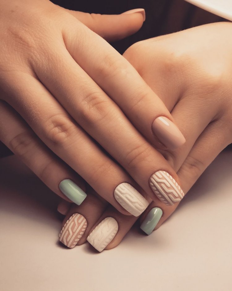 Вязаный маникюр