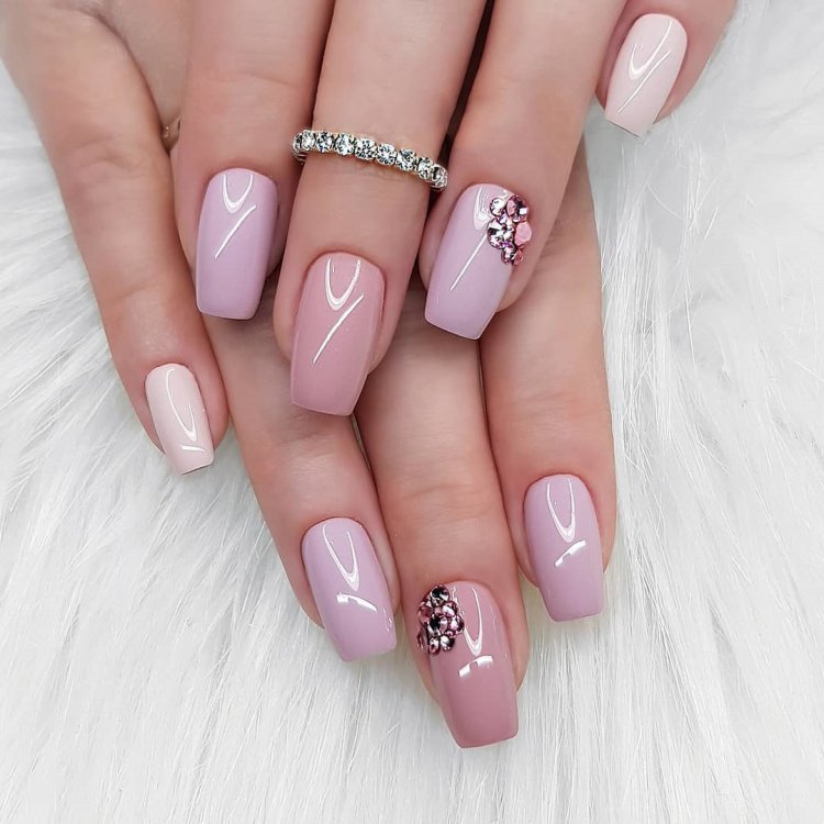 Красивый нежный маникюр