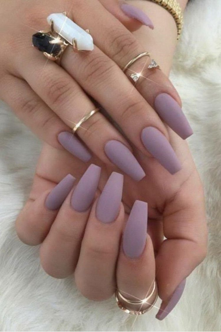 Матовый маникюр на длинные ногти