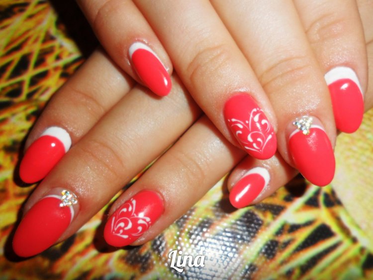 Маникюр Алые ногти