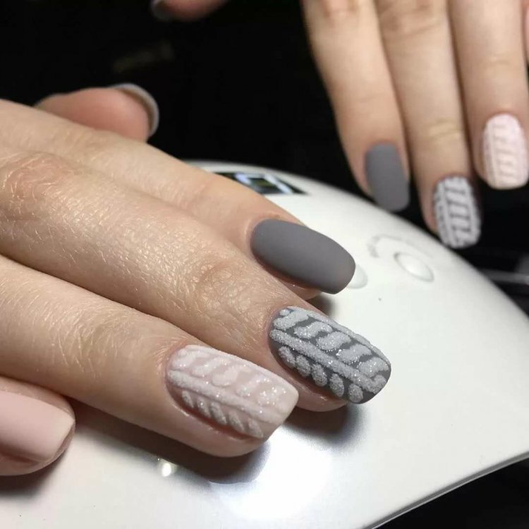 Вязаный маникюр