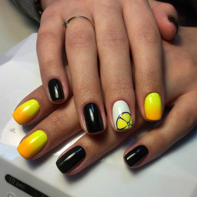 Маникюр с желтым гель лаком