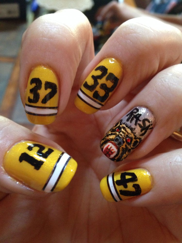 Маникюр хоккейный - 54 фото