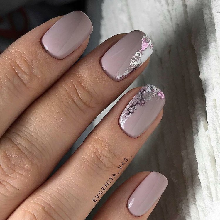 Нежный маникюр 2021