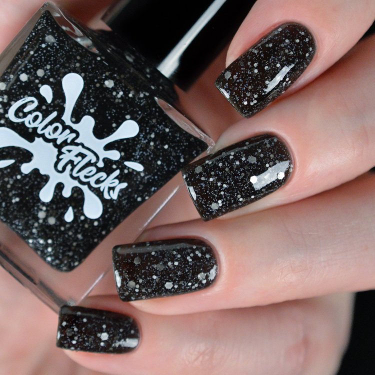 Графитовый маникюр