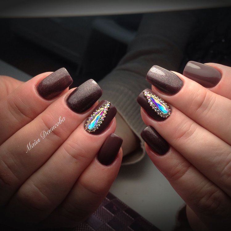 Серо синий маникюр на короткие ногти