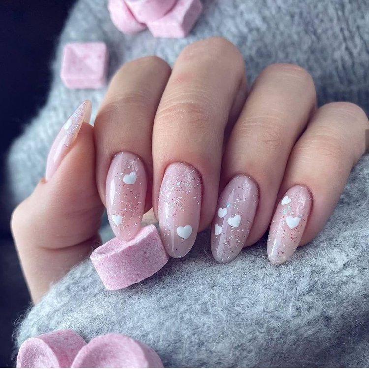 Милый нежно розовый маникюр