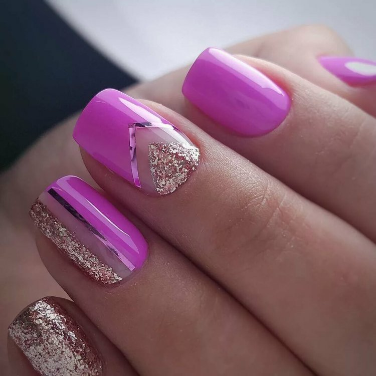 Розовые ногти