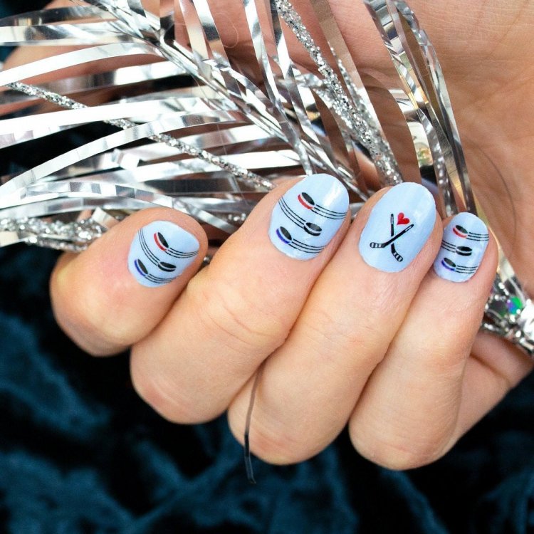 Маникюр в стиле СКА