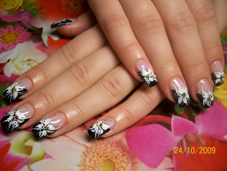 Черно белый френч с цветами