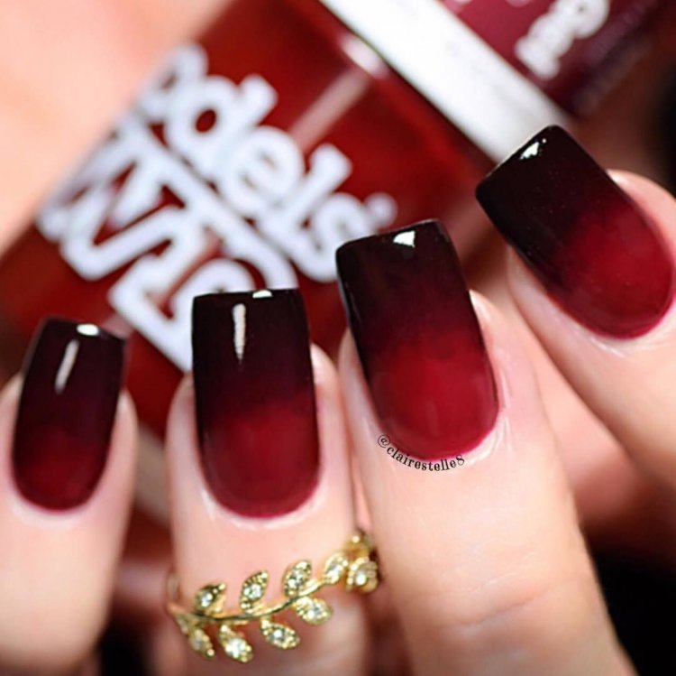 Бордовий зимовий манікюр