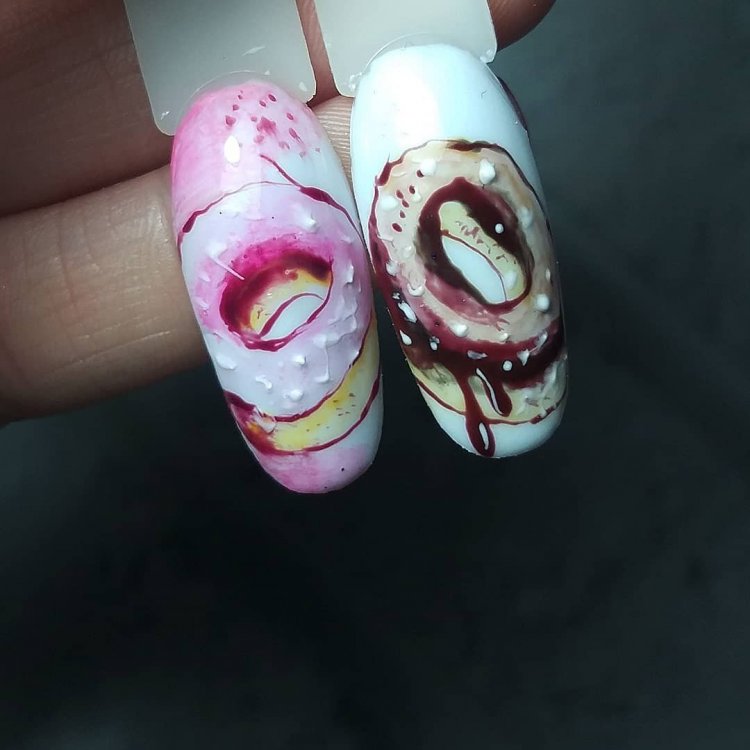 Черный маникюр с камифубуки