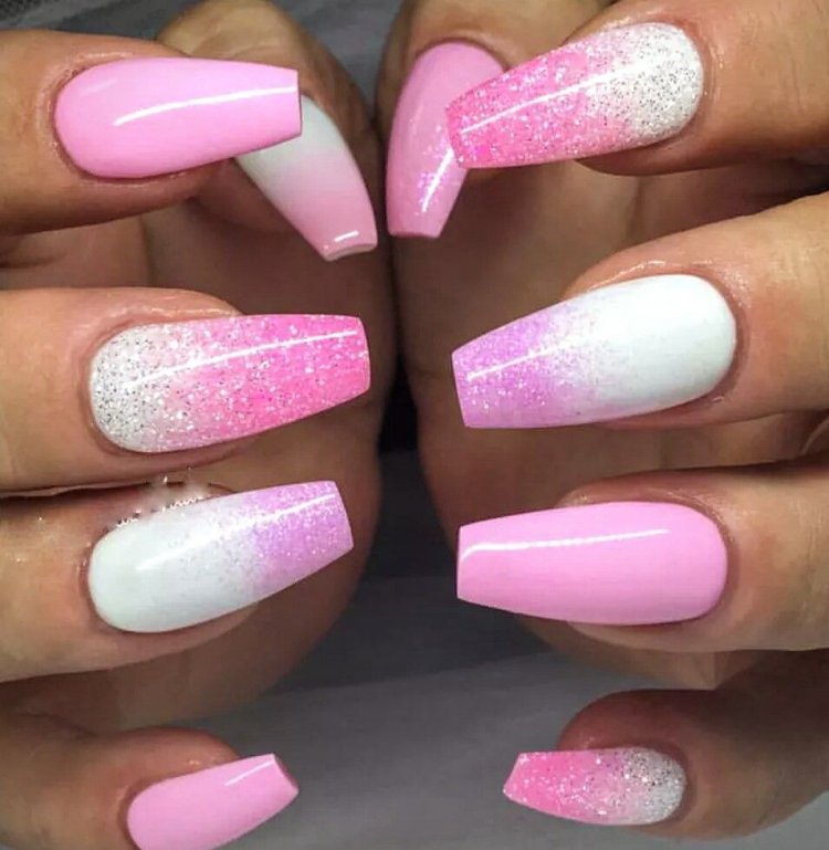 Омбре на нігтях у рожевих тонах