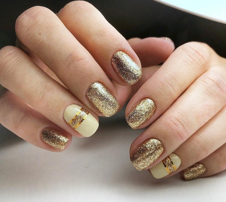 Золотий манікюр