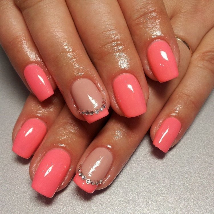 Коралловый лак