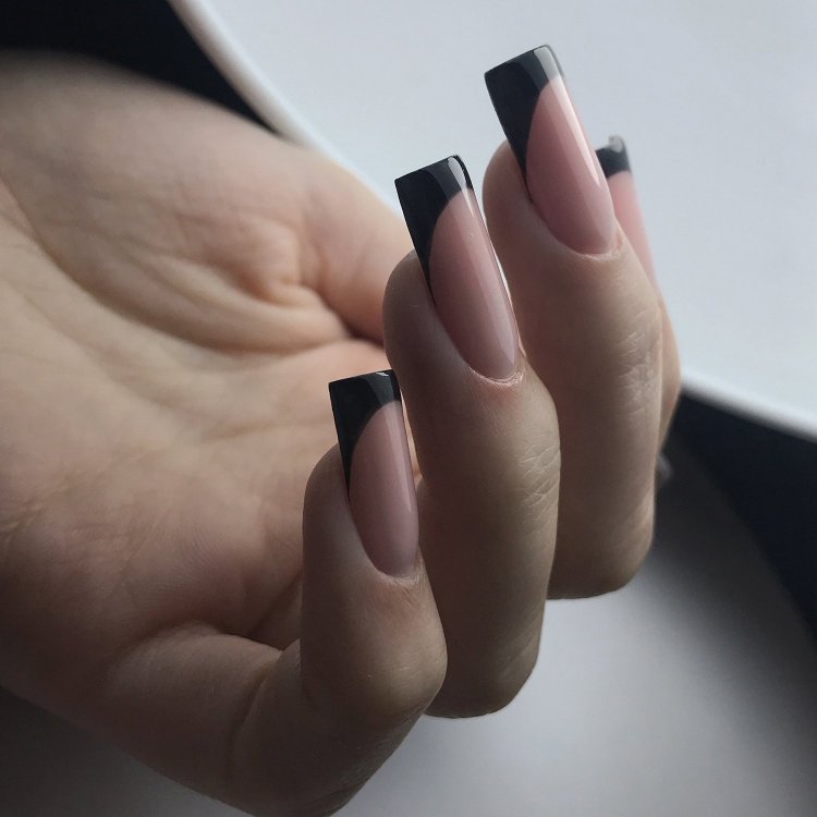 Арочные квадратные ногти