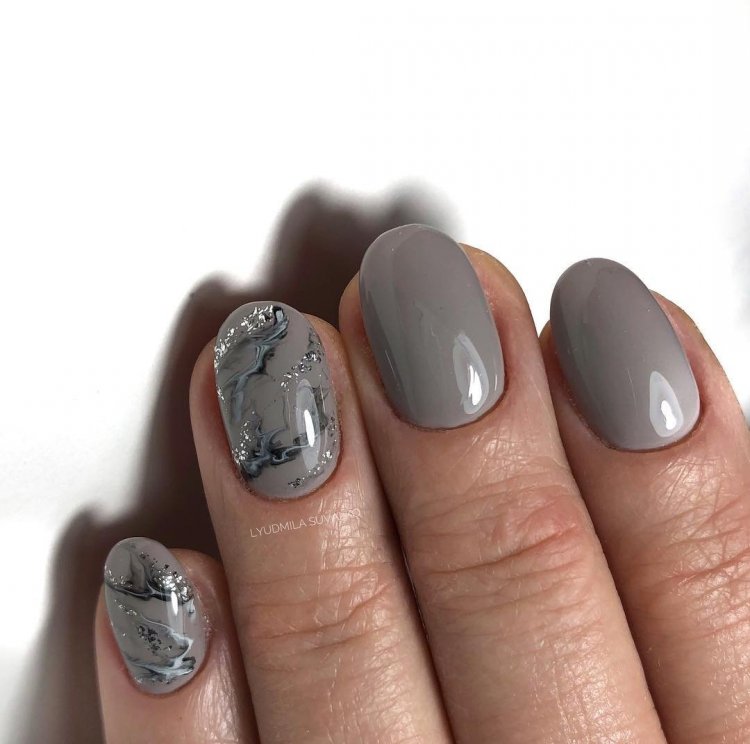 Графитовый маникюр