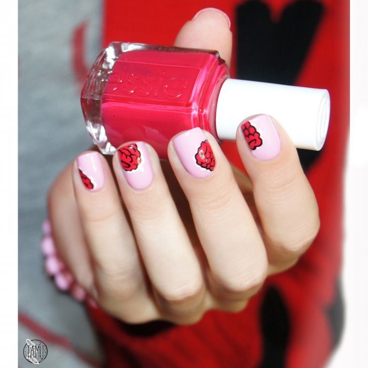 Маникюр под цвет камня кольца