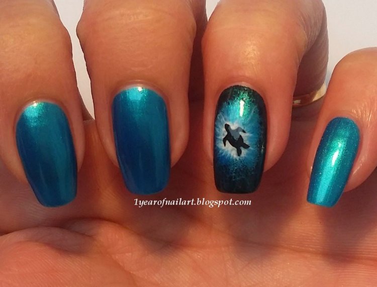 Маникюр с черепахой морской