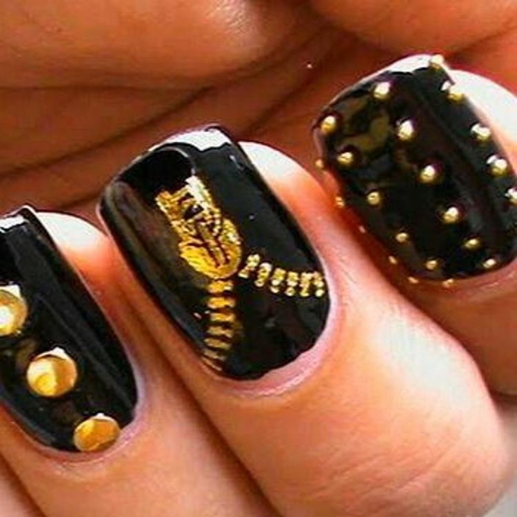 Манікюр із замочками дизайн