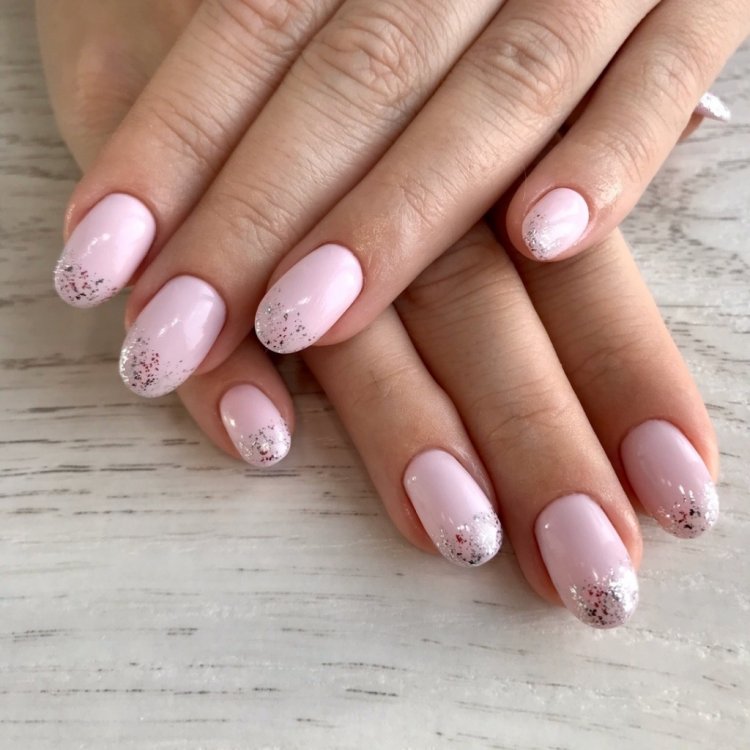 Красивый маникюр на короткие ногти гель лаком