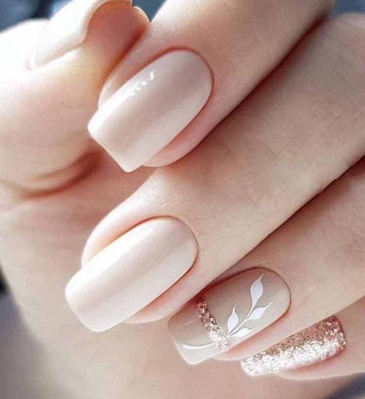 Нежный маникюр