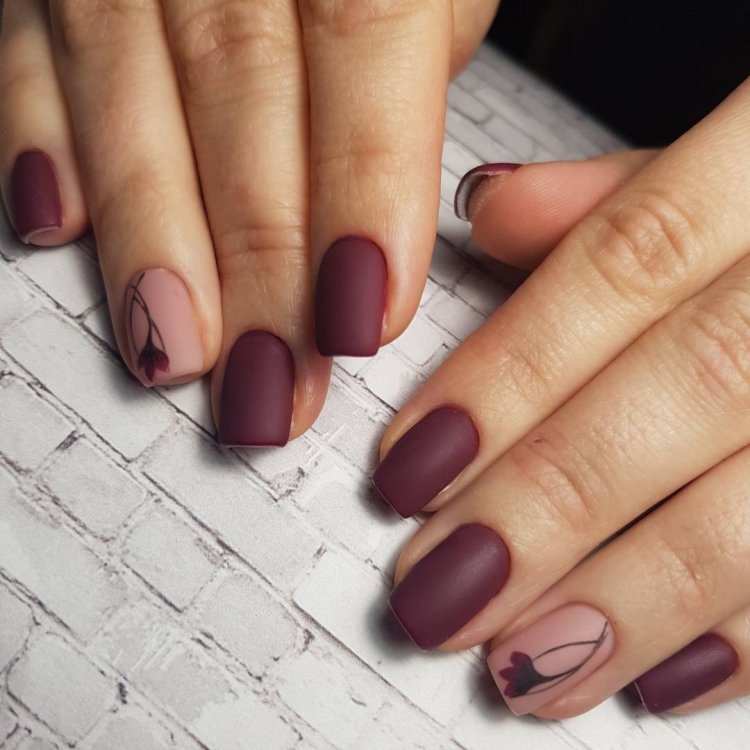 Бордовий манікюр на короткі нігті