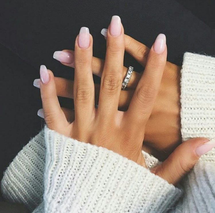 Манікюр на довгі пальці