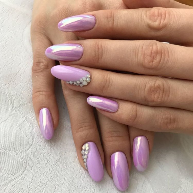 Фиолетовый маникюр