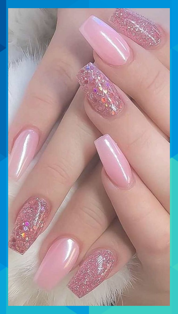 Розовые ногти с блестками