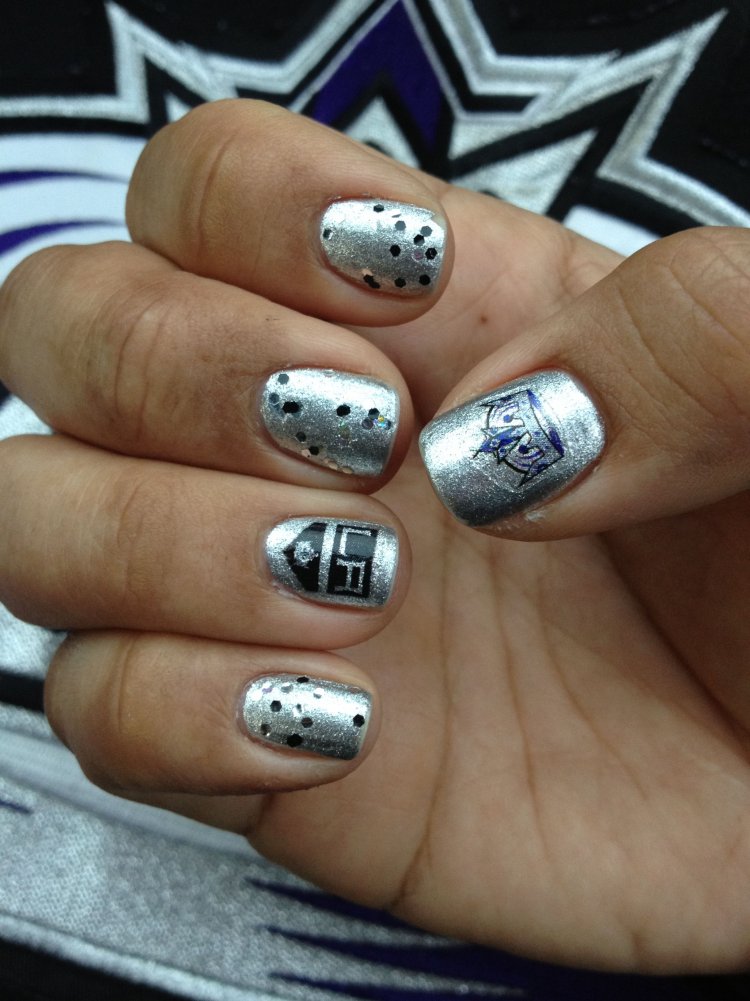 Ногти с хоккейной тематикой