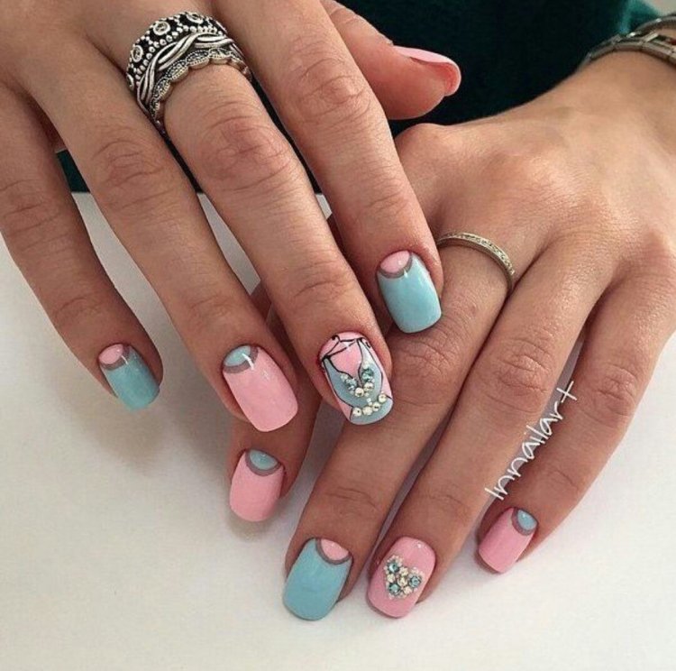 Маникюр на короткие ногти бирюзовый с розовым