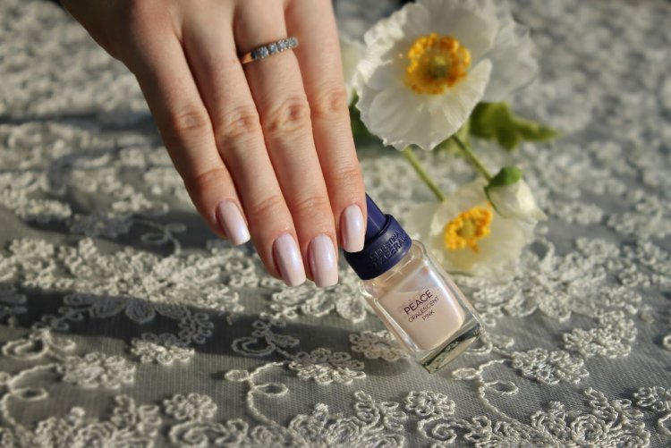 Маникюр Кристина Фицджеральд