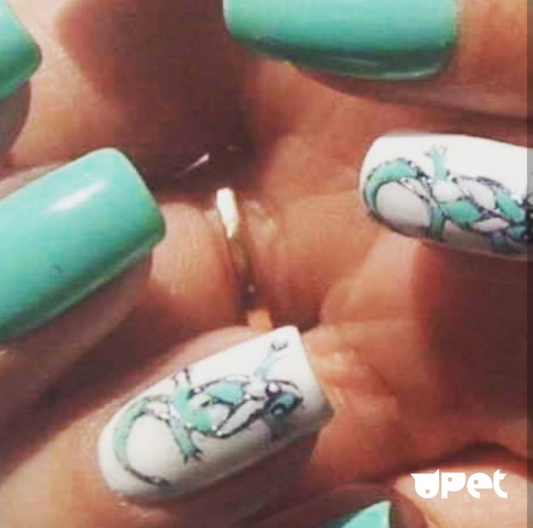 Черный маникюр