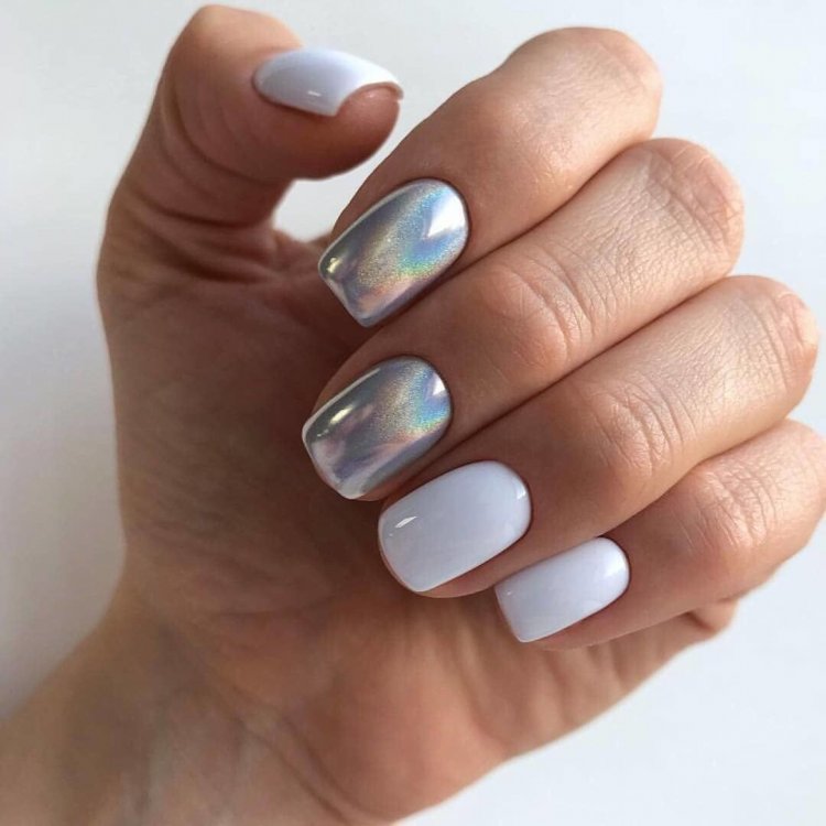 Белый маникюр на короткие ногти с втирк