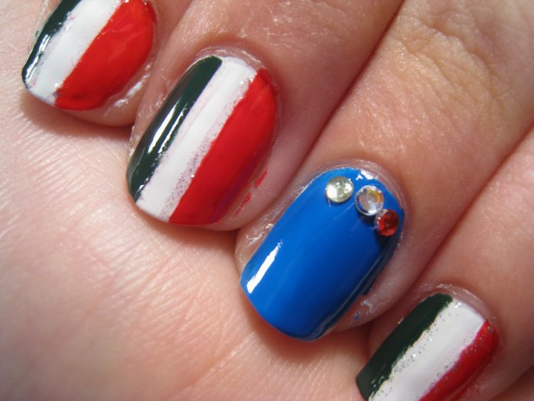 Нігті Італія