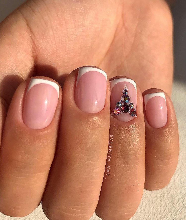 Френч на короткие ногти 2021