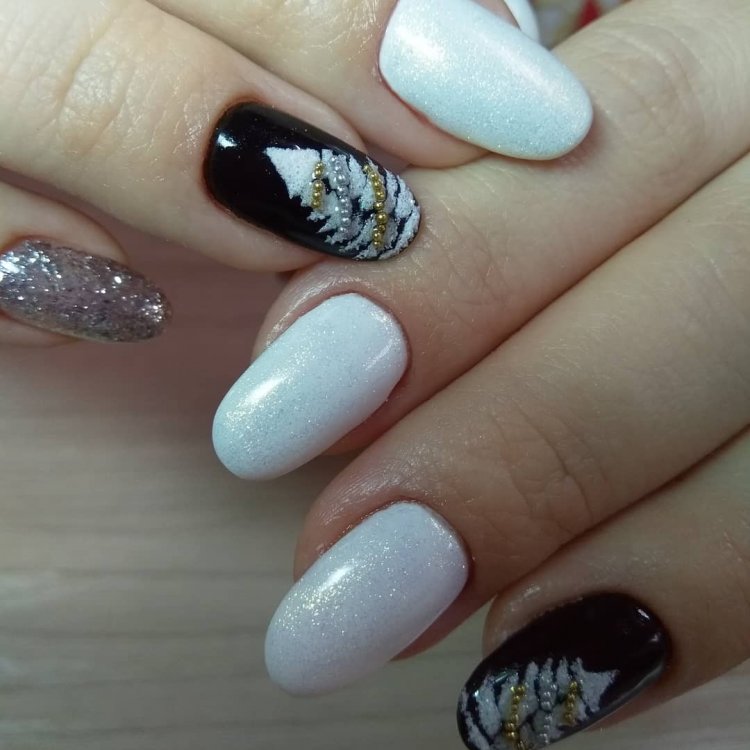 Ногти с объёмным украшением