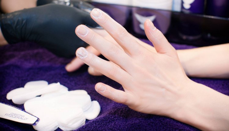 Атравматичный маникюр Кристина Фицджеральд