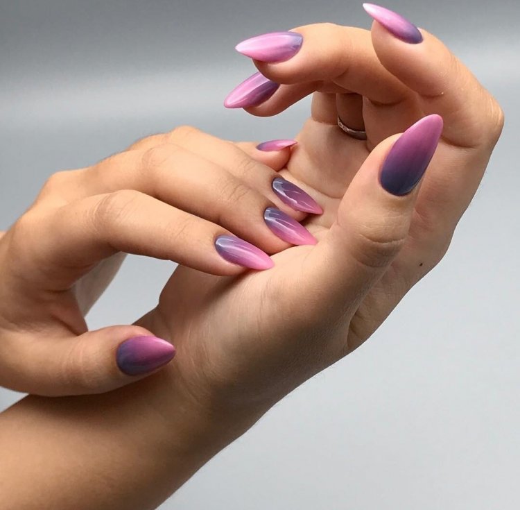 Пози для фотосесії манікюру