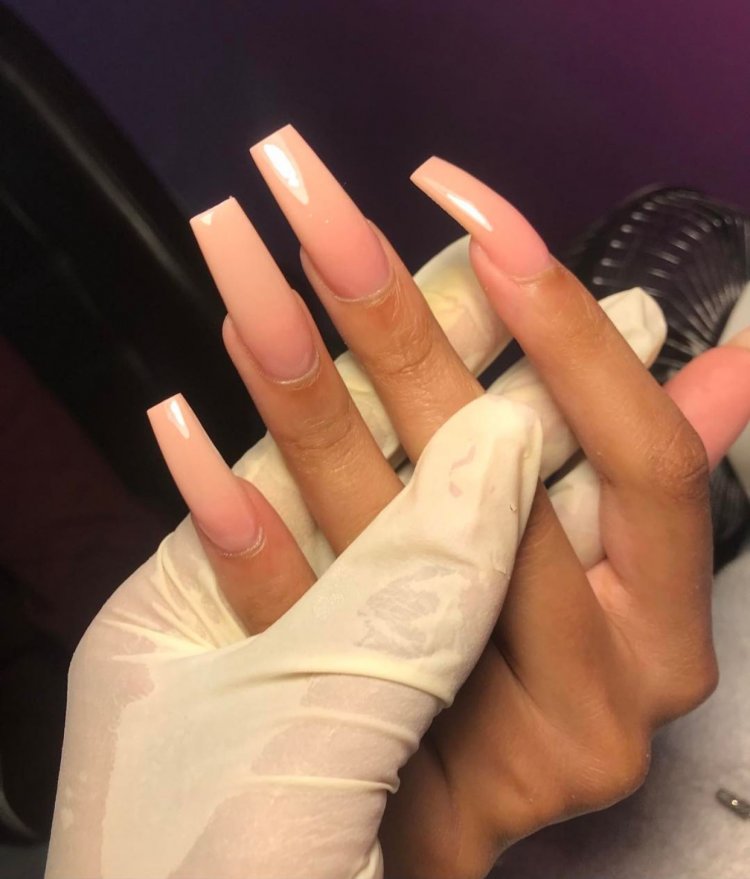 Нарощенные ногти длинные квадратные