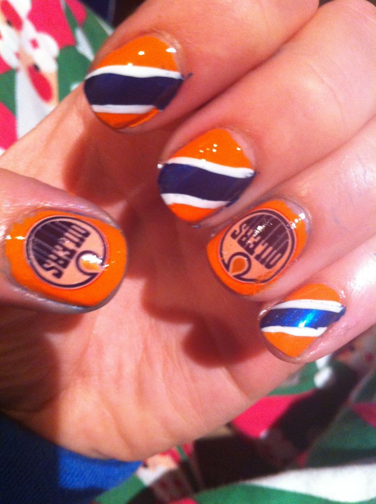 Ногти с хоккейной тематикой
