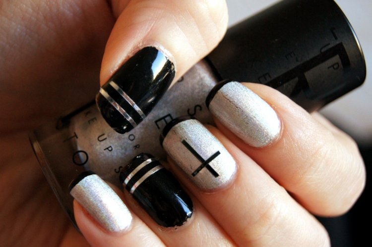 Ногти с крестом