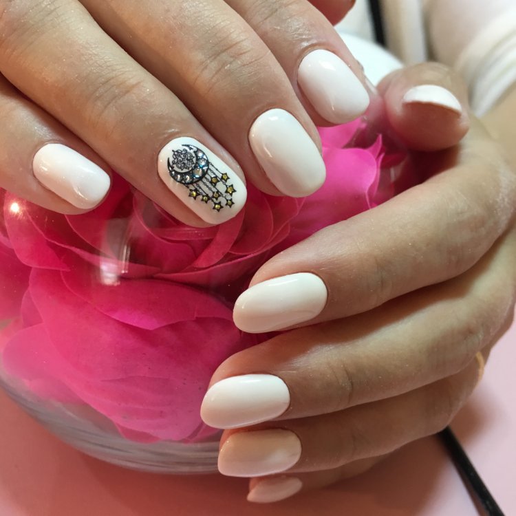 Нігті 2021 ніжні Наїл Санні