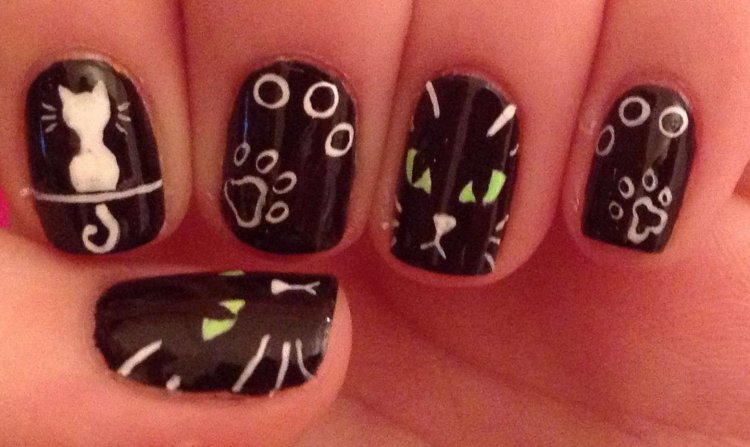 Красивий манікюр на пазурі