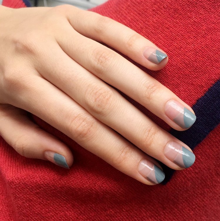 Маникюр с двух сторон ногтя - 50 фото