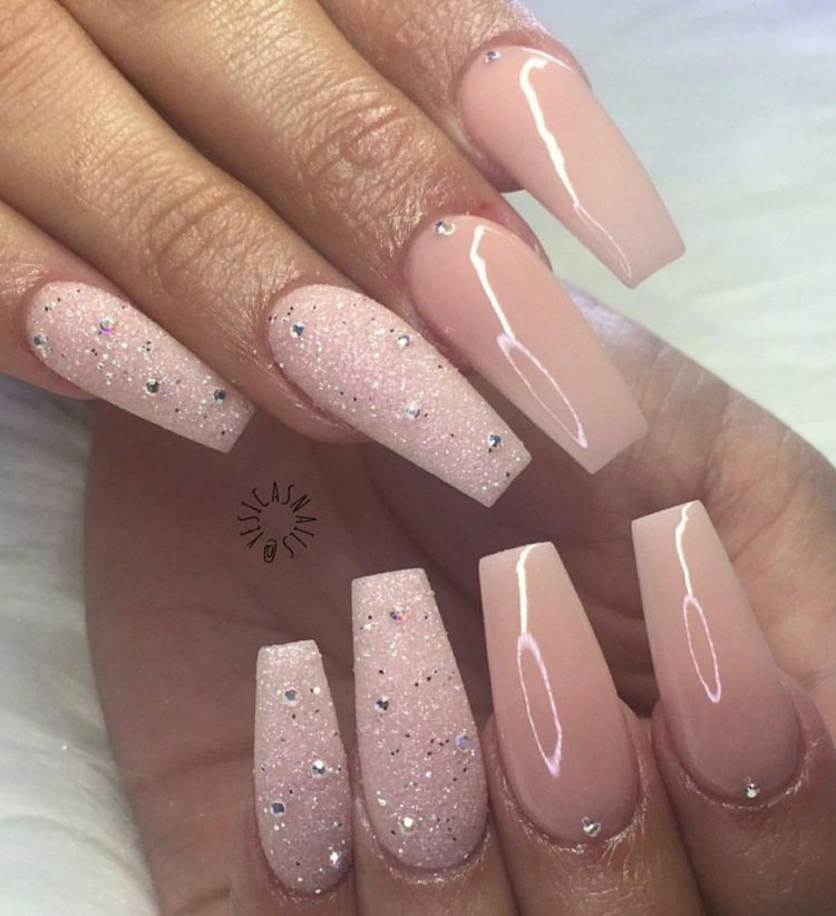 Маникюр на длинные ногти квадратной формы