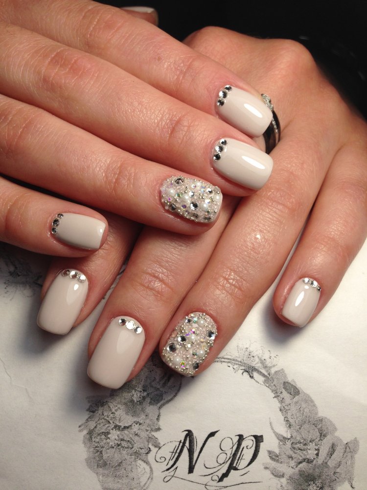 Маникюрсо светлыи лаком